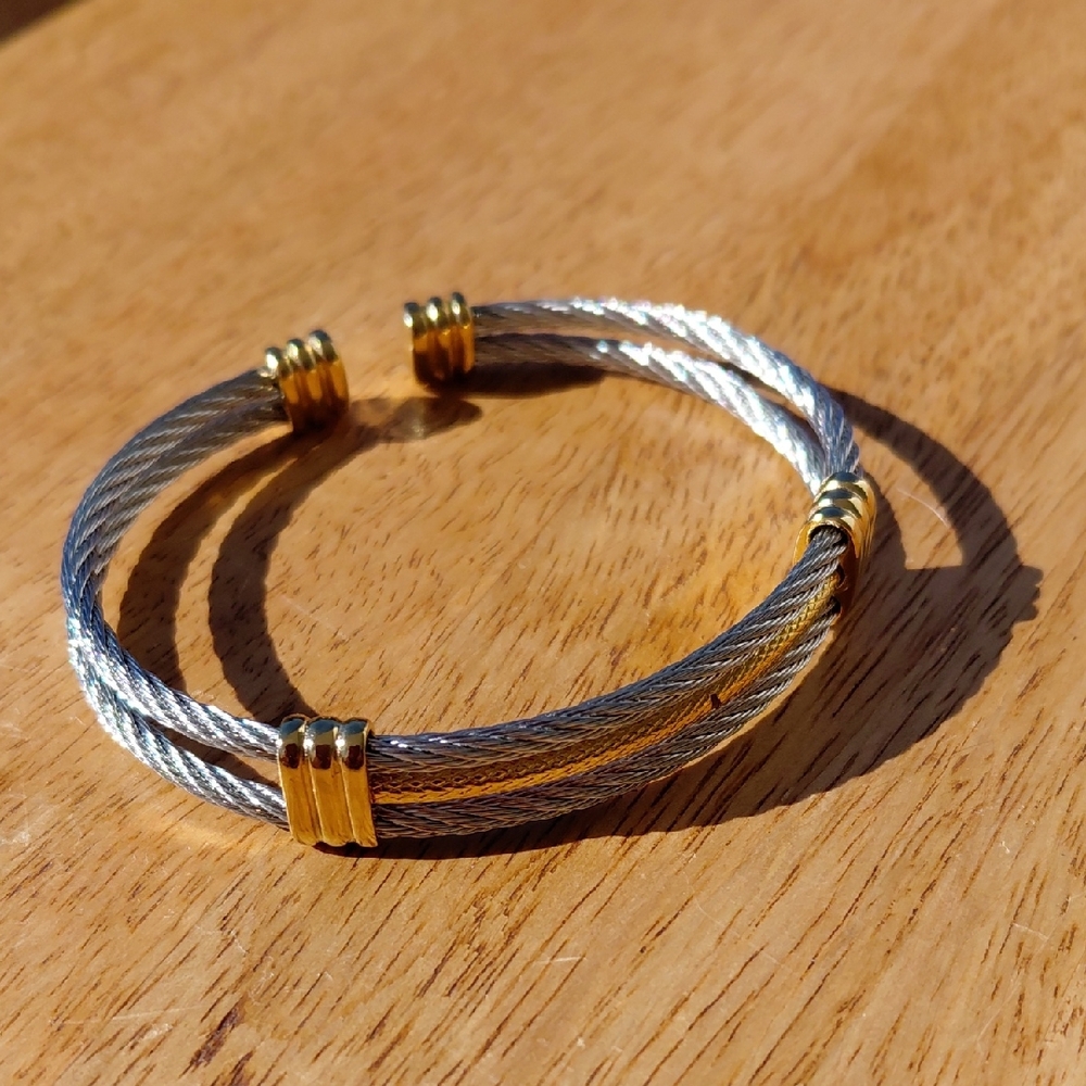 Elegant Silver and Gold Cable Bracelet